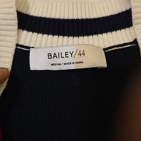 Bailey 44 cold shoulder sweater - Picture 3 of 8